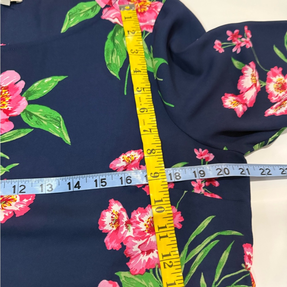 Talbots Floral Blue Blouse 3/4 sleeve with Pink peonies in size large - Picture 8 of 10